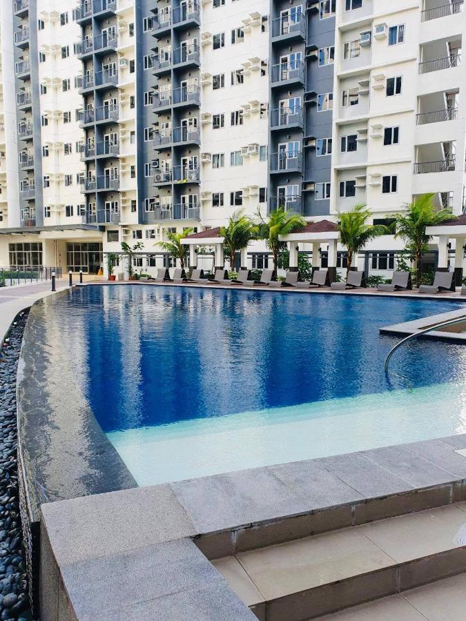2 Bedroom Condo Vine Residences Quezon City With Pool Wifi Karaoke Board Games Netflix Esterno foto